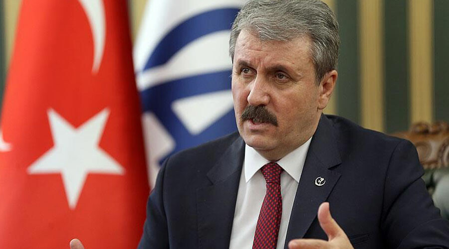 Destici’den bazı üniversitelere LGBT eleştirisi: Sözde paçavraların sallandırılmasını şiddetle kınıyoruz