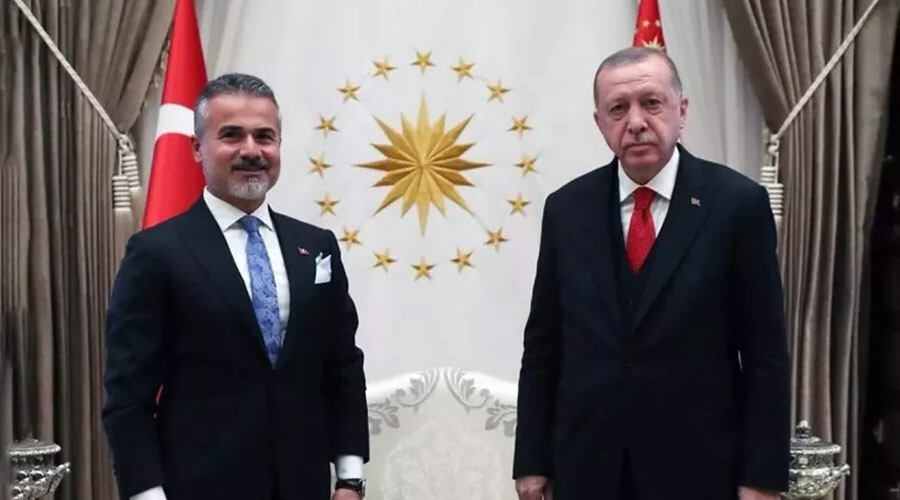 AK Parti'den YRP'ye transfer... Eski Bakan Kılıç'a rozetini Fatih Erbakan taktı AK Parti'den YRP'ye transfer... Eski Bakan Kılıç'a rozetini Fatih Erbakan taktı
