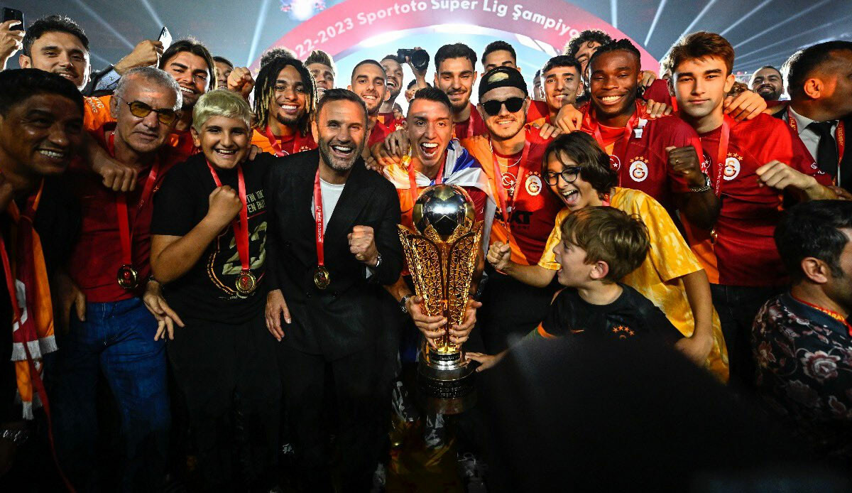 Galatasaray'da sürpriz karar! Tüzük kongresinde oy birliğiyle kabul edildi Galatasaray'da sürpriz karar! Tüzük kongresinde oy birliğiyle kabul edildi