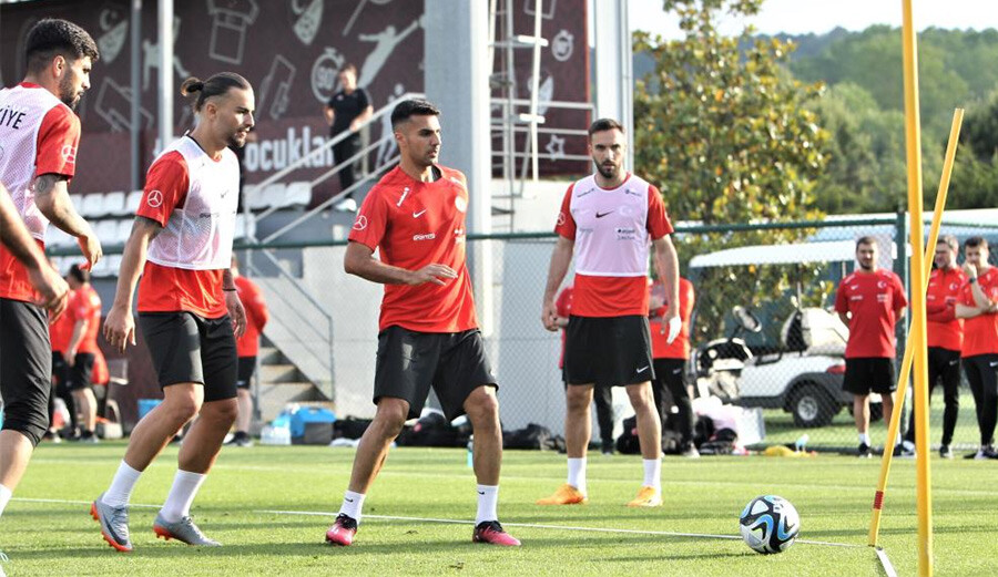 A Milli Takım hazırlıklarına başladı, ilk hedef Letonya deplasmanından kayıpsız dönmek A Milli Takım hazırlıklarına başladı, ilk hedef Letonya deplasmanından kayıpsız dönmek