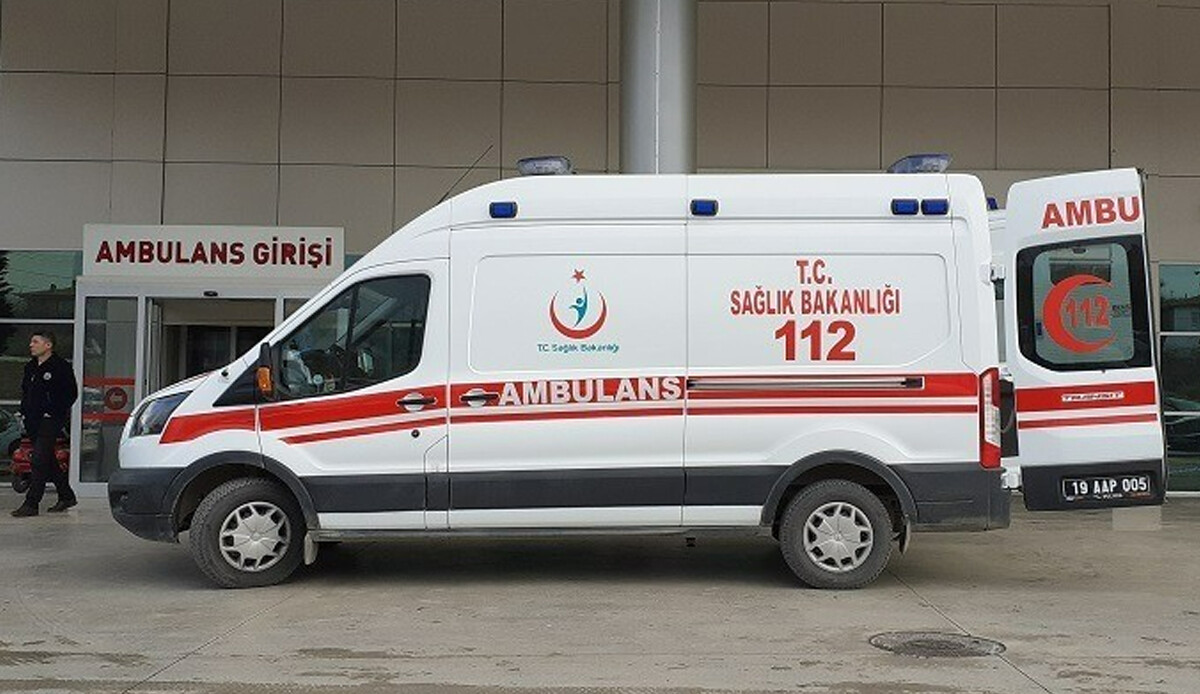 Yaşlı kadın hem ayak parmağından oldu hem de 9 bin TL parasından!