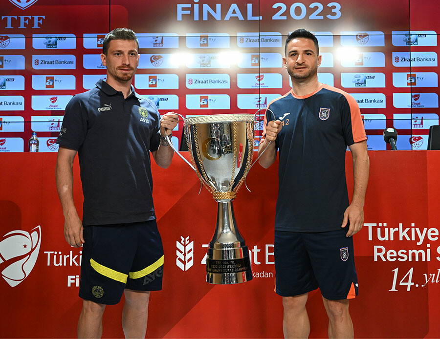 Türkiye Kupası sahibini buluyor: Fenerbahçe ve Başakşehir, İzmir'de karşılaşacak