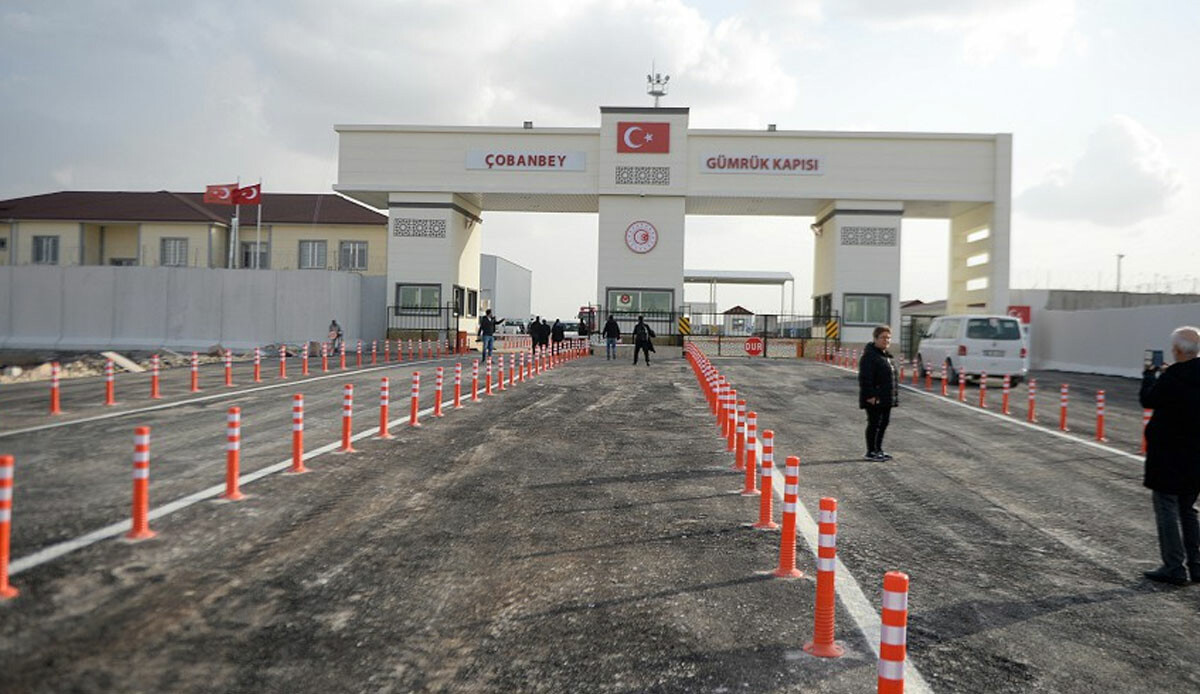 Sınırda vardiyalı rüşvet skandalı: 10 gözaltı