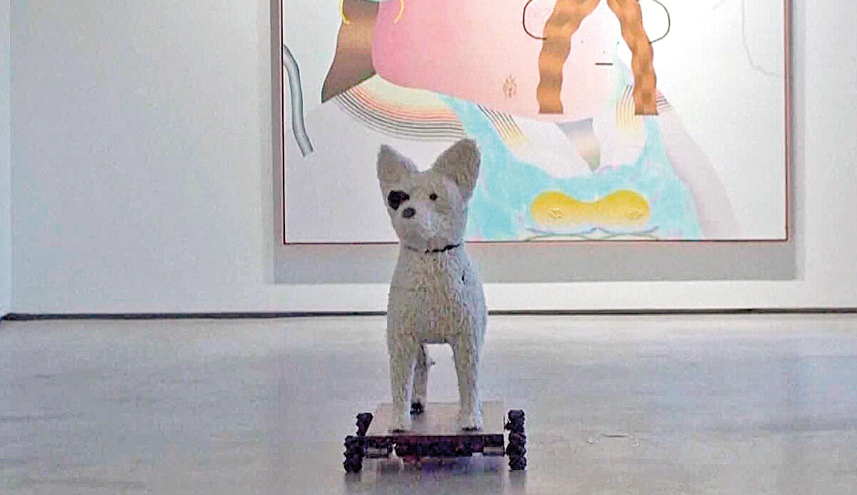 Sanat eleştirmeni robot köpek AICCA Sanat eleştirmeni robot köpek AICCA