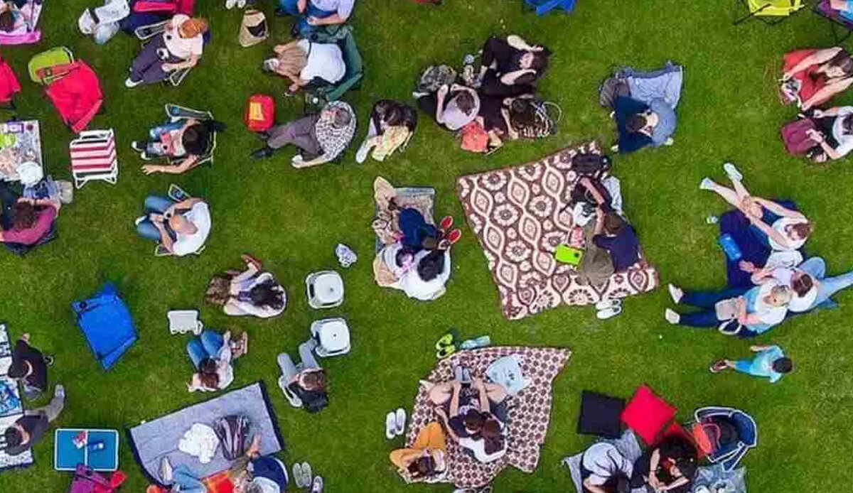 Süre: 15 saniye! Fotoğrafta gizli plaj topunu yalnız keskin bakışlılar buluyor Süre: 15 saniye! Fotoğrafta gizli plaj topunu yalnız keskin bakışlılar buluyor