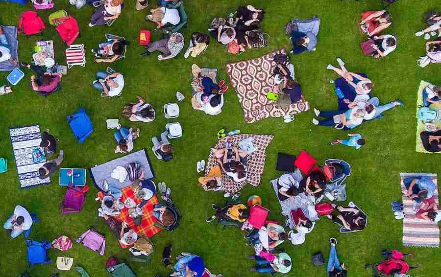 Süre: 15 saniye! Fotoğrafta gizli plaj topunu yalnız keskin bakışlılar buluyor