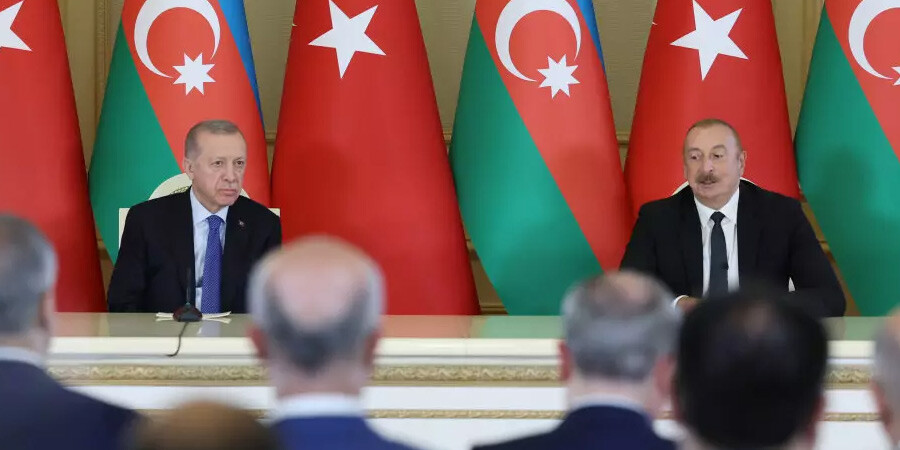 Son dakika: Cumhurbaşkanı Erdoğan ve Aliyev'den ortak açıklama: Zengezur koridoru mesajı Son dakika: Cumhurbaşkanı Erdoğan ve Aliyev'den ortak açıklama: Zengezur koridoru mesajı