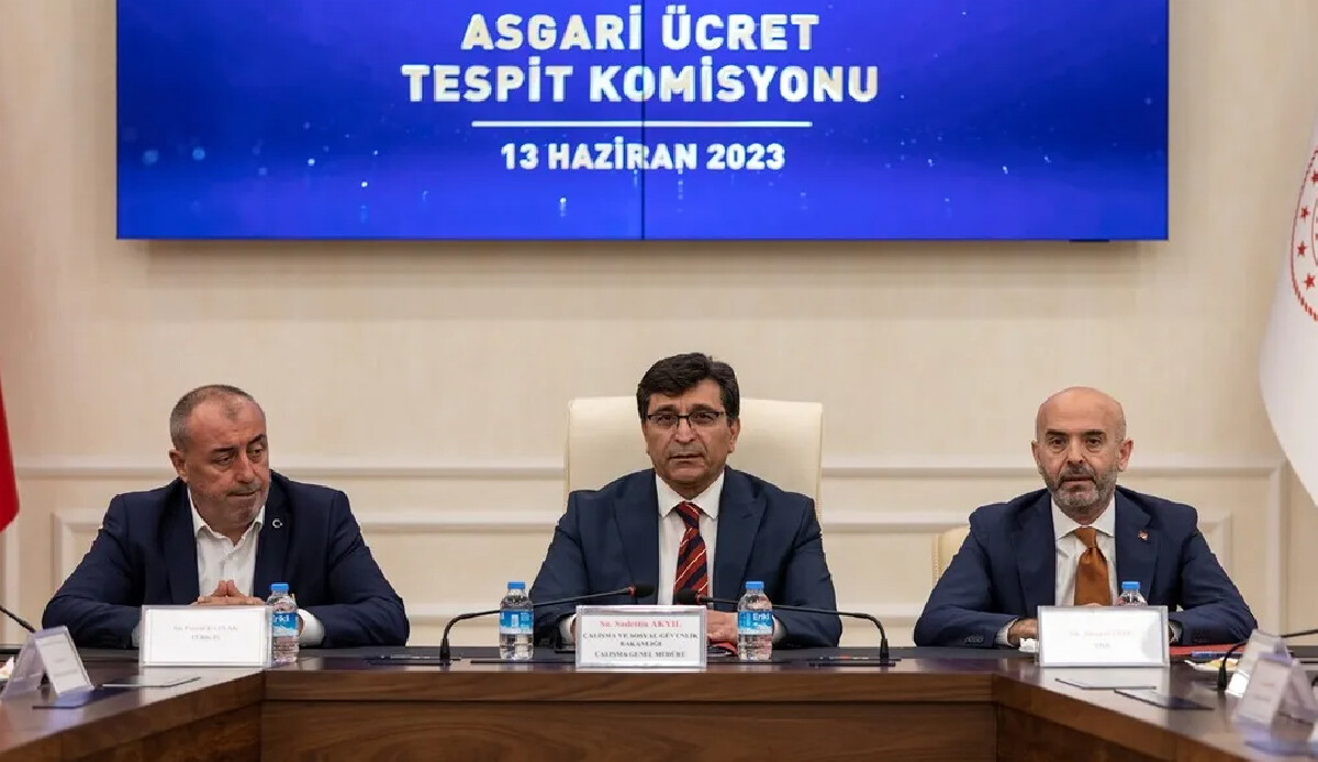 Asgari Ücret Tespit Komisyonu toplantısı sona erdi, Türk-İş'ten ilk açıklama geldi Asgari Ücret Tespit Komisyonu toplantısı sona erdi, Türk-İş'ten ilk açıklama geldi