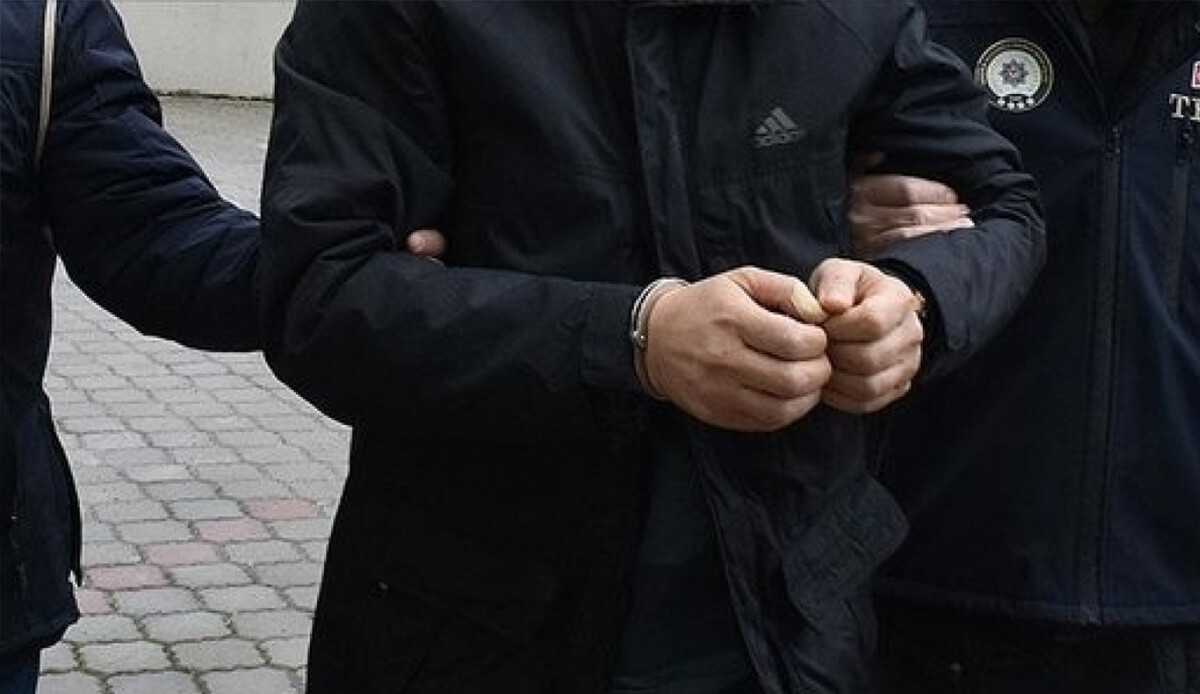 Antalya’da operasyon: 31 gözaltı! Aralarında kamu görevlileri de var Antalya’da operasyon: 31 gözaltı! Aralarında kamu görevlileri de var