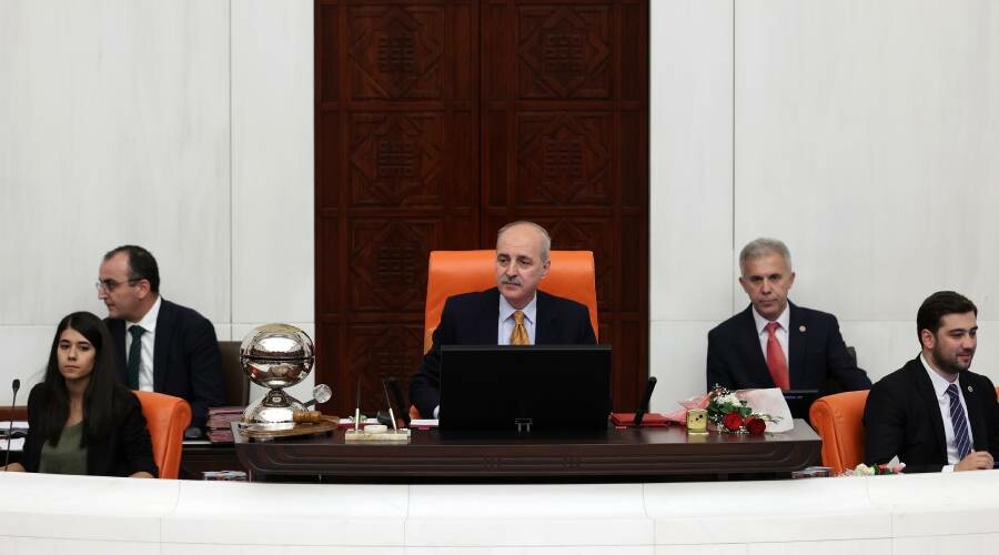 TBMM'nin yeni Başkanı Kurtulmuş'tan ilk konuşma! 'Büyük Türkiye' mesajı dikkat çekti TBMM'nin yeni Başkanı Kurtulmuş'tan ilk konuşma! 'Büyük Türkiye' mesajı dikkat çekti