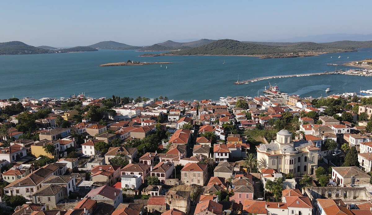 Kuzey Ege’nin incisi Ayvalık için yeni karar! Günübirlik kiraya verilen evlere ruhsat denetimi