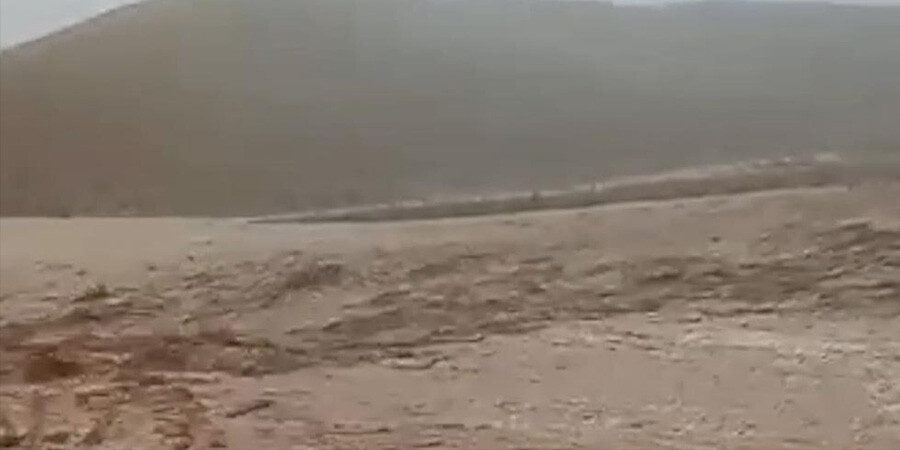 Sağanak yağış sele dönüştü, tarım arazileri zarar gördü