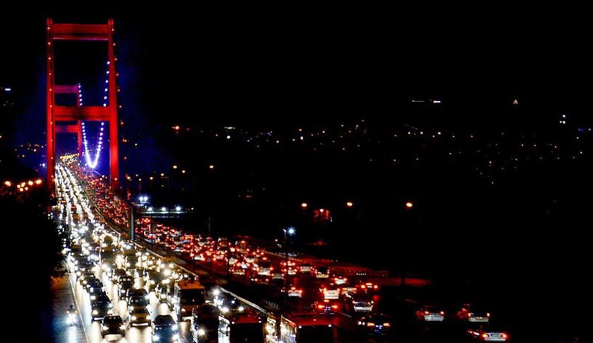 İstanbul'a 'ücretli giriş' tartışılıyor: Mega trafiğe paralı çözüm İstanbul'a 'ücretli giriş' tartışılıyor: Mega trafiğe paralı çözüm