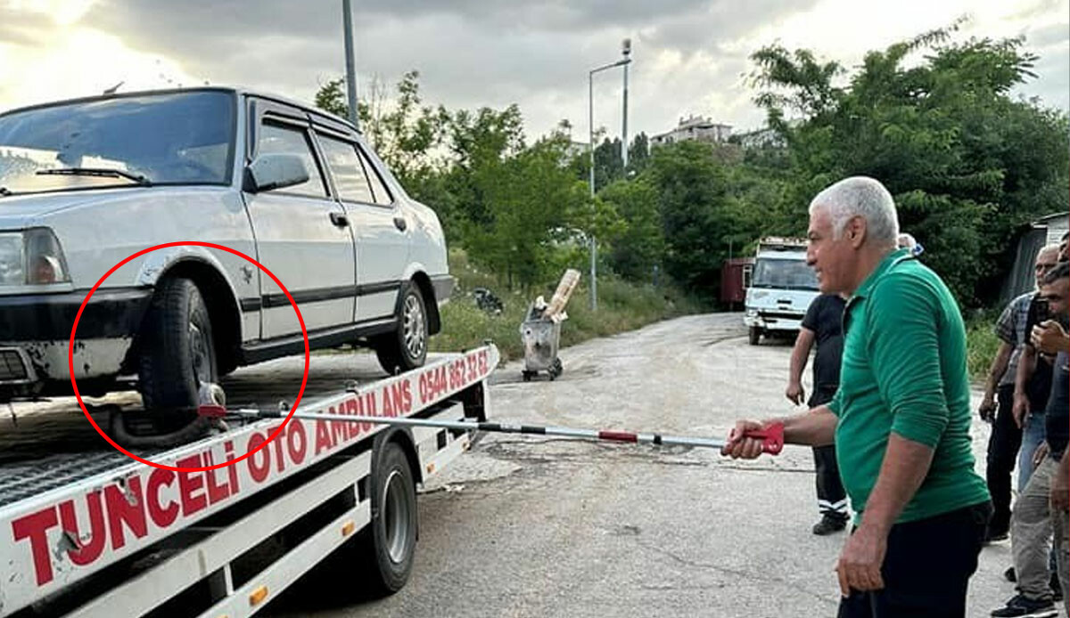 Lastiğin içerisine saklanmış… Sesi duyunca aracını durdurdu: Gördüğü manzara karşısında şoke oldu! Lastiğin içerisine saklanmış… Sesi duyunca aracını durdurdu: Gördüğü manzara karşısında şoke oldu!