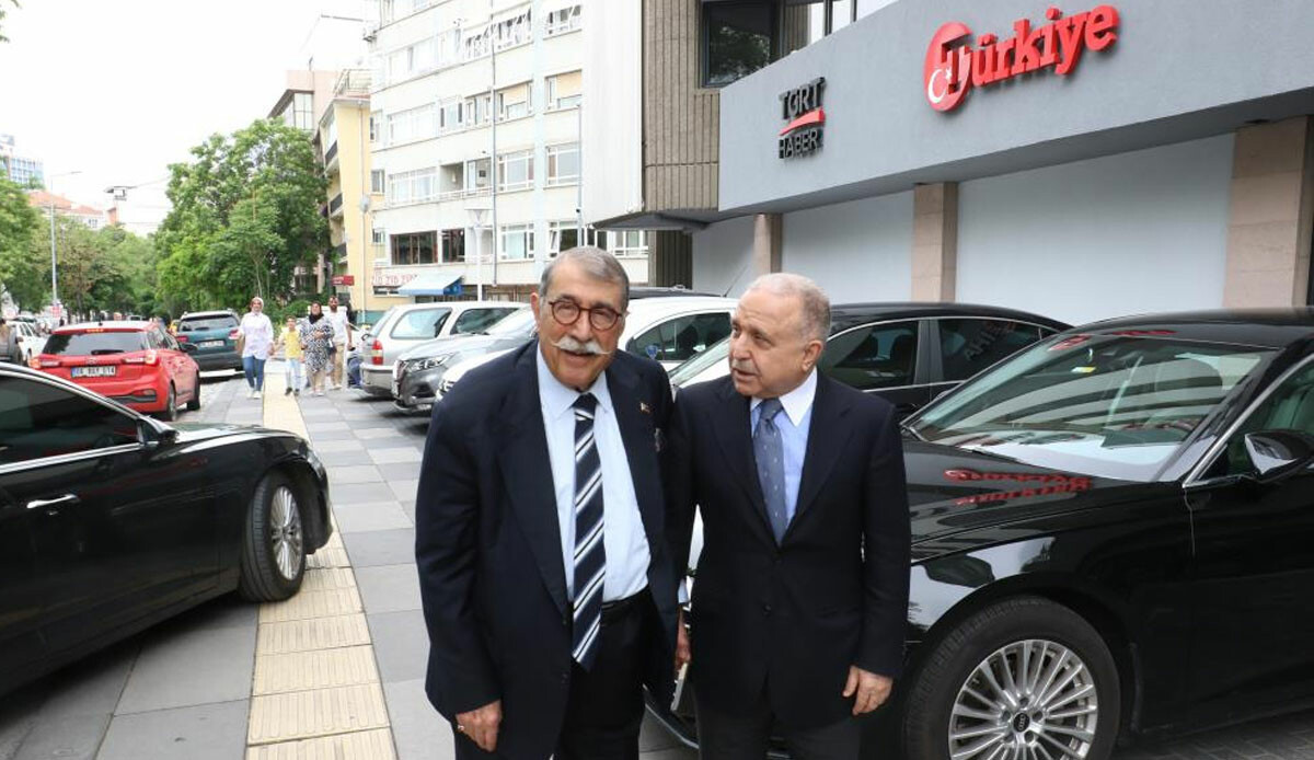 Abdülkadir Aksu’dan İhlas Medya Ankara Grubu Temsilcisi Kahraman’a ziyaret Abdülkadir Aksu’dan İhlas Medya Ankara Grubu Temsilcisi Kahraman’a ziyaret