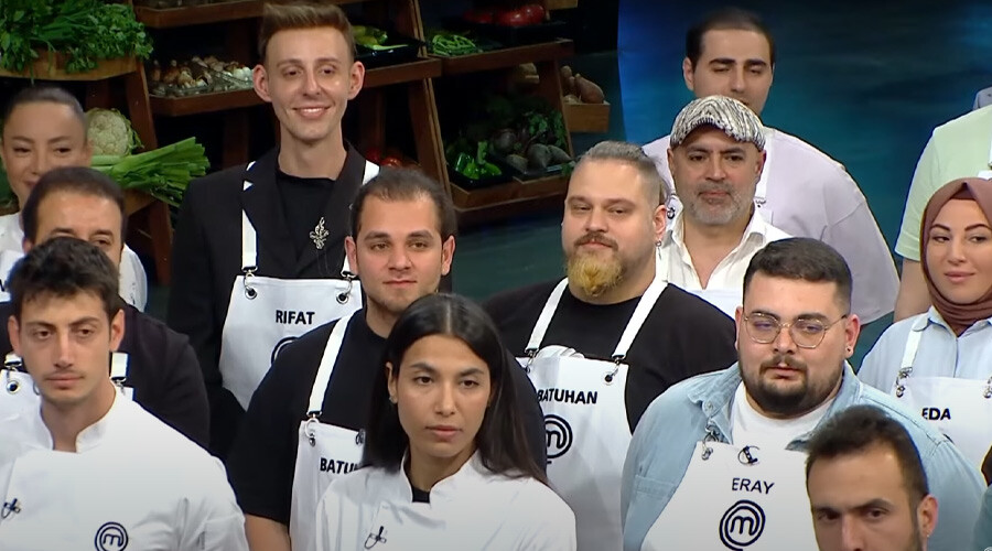 Programdan ayrıldığı konuşuluyordu… MasterChef'te Somer Sivrioğlu'nun akıbeti belli oldu! Programdan ayrıldığı konuşuluyordu… MasterChef'te Somer Sivrioğlu'nun akıbeti belli oldu!