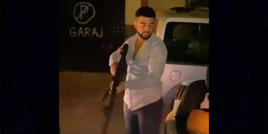 Gaziantep'te dehşet: Baba-kız, adliye çıkışı takip edilerek öldürüldü Gaziantep'te dehşet: Baba-kız, adliye çıkışı takip edilerek öldürüldü