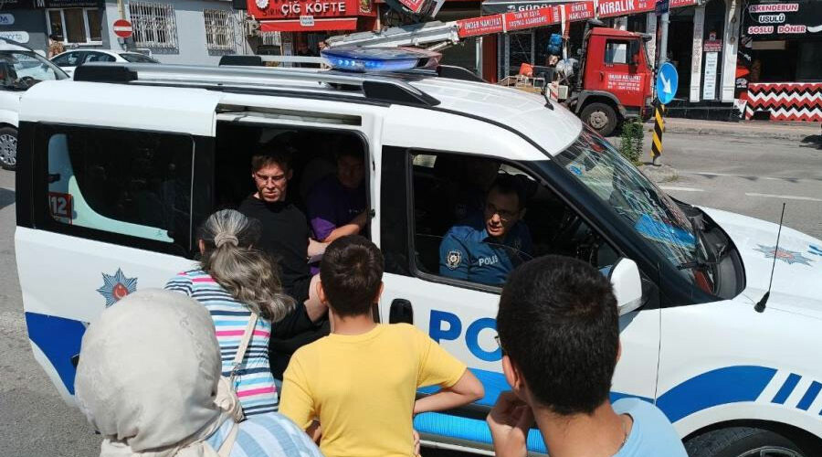 YSK’de okul ismi karışıklığı! Polisler öğrenciler için seferber oldu