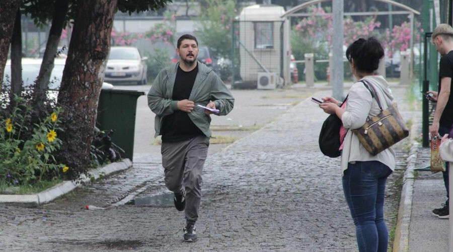 Yurtta YKS heyecanı: Sınava son anda yetişenler kamerada