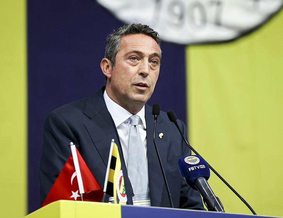 Fenerbahçe mali genel kurulunda arbede! Uğur Dündar sinirlenip istifa etti