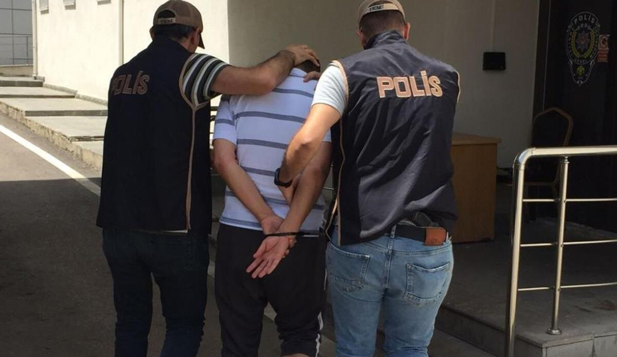 Gri kategoriye bir çizik daha: Sözde FETÖ yöneticisi Zekeriye Cerit yakalandı Gri kategoriye bir çizik daha: Sözde FETÖ yöneticisi Zekeriye Cerit yakalandı