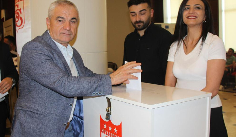 Sivasspor yeni yönetiminde kimler var? Mecnun Otyakmaz hedefi Süper Lig şampiyonluğu ilan etti