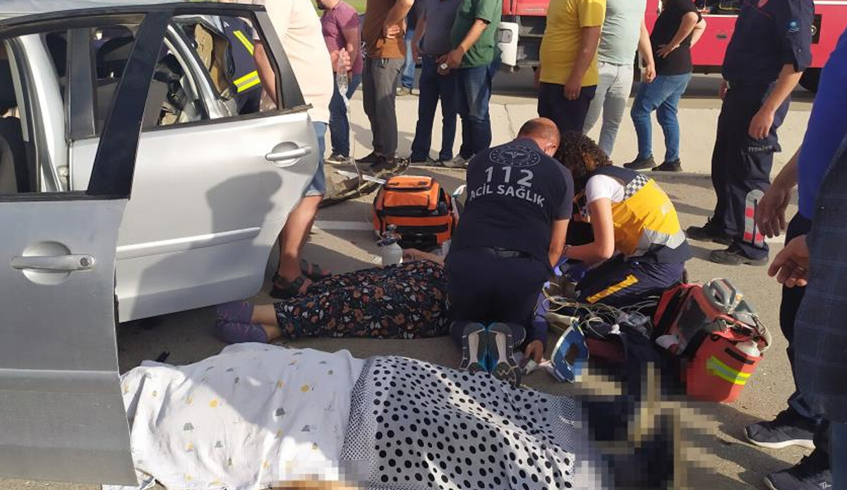 Antalya'da korkunç kaza! 3 ölü, 9 yaralı Antalya'da korkunç kaza! 3 ölü, 9 yaralı