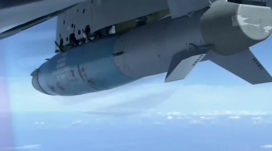 Bayraktar AKINCI’dan tam isabet! Bu kez HGK-82 ile hedefi vurdu...