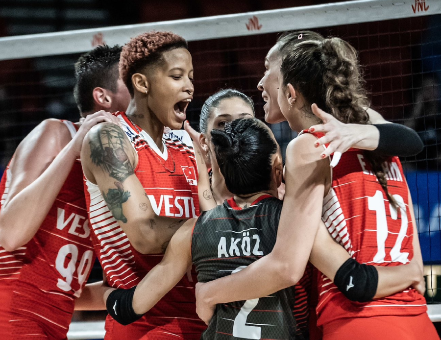 Milletler Ligi | Filenin Sultanları, Dominik Cumhuriyeti'ni farklı mağlup etti