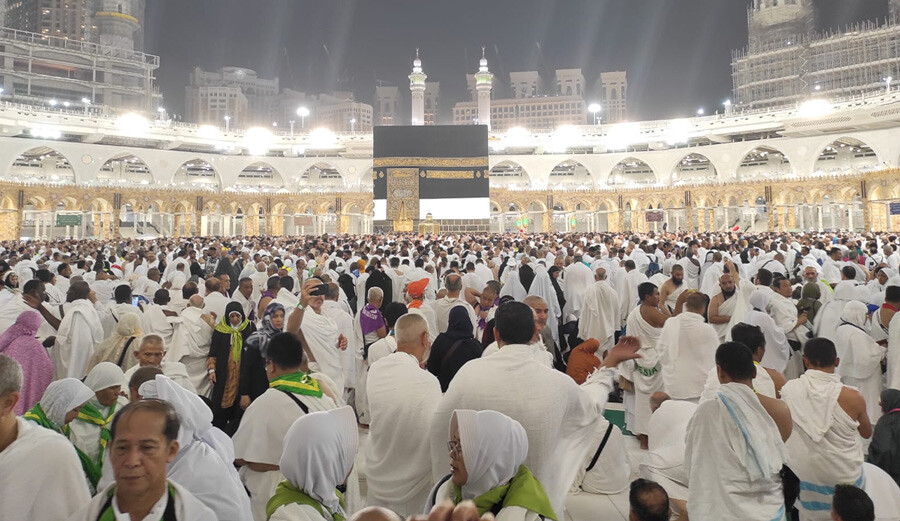 Milyonlar, kutsal topraklara akıyor