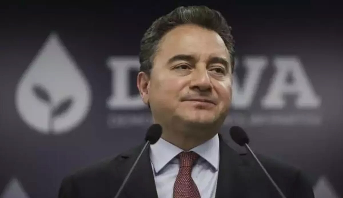 Ali Babacan'ın basın danışmanı Fatih Atik 'Yeni mecralarda buluşmak dileğiyle diyerek istifa etti Ali Babacan'ın basın danışmanı Fatih Atik 'Yeni mecralarda buluşmak dileğiyle diyerek istifa etti