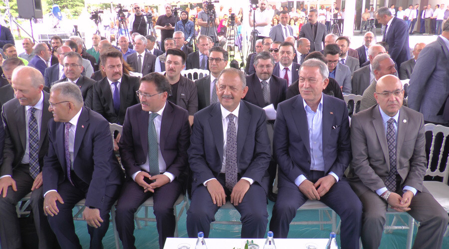 Bakan Özhaseki deprem konutları için hedefi yineledi: Yerinde dönüşüm mesajı verdi