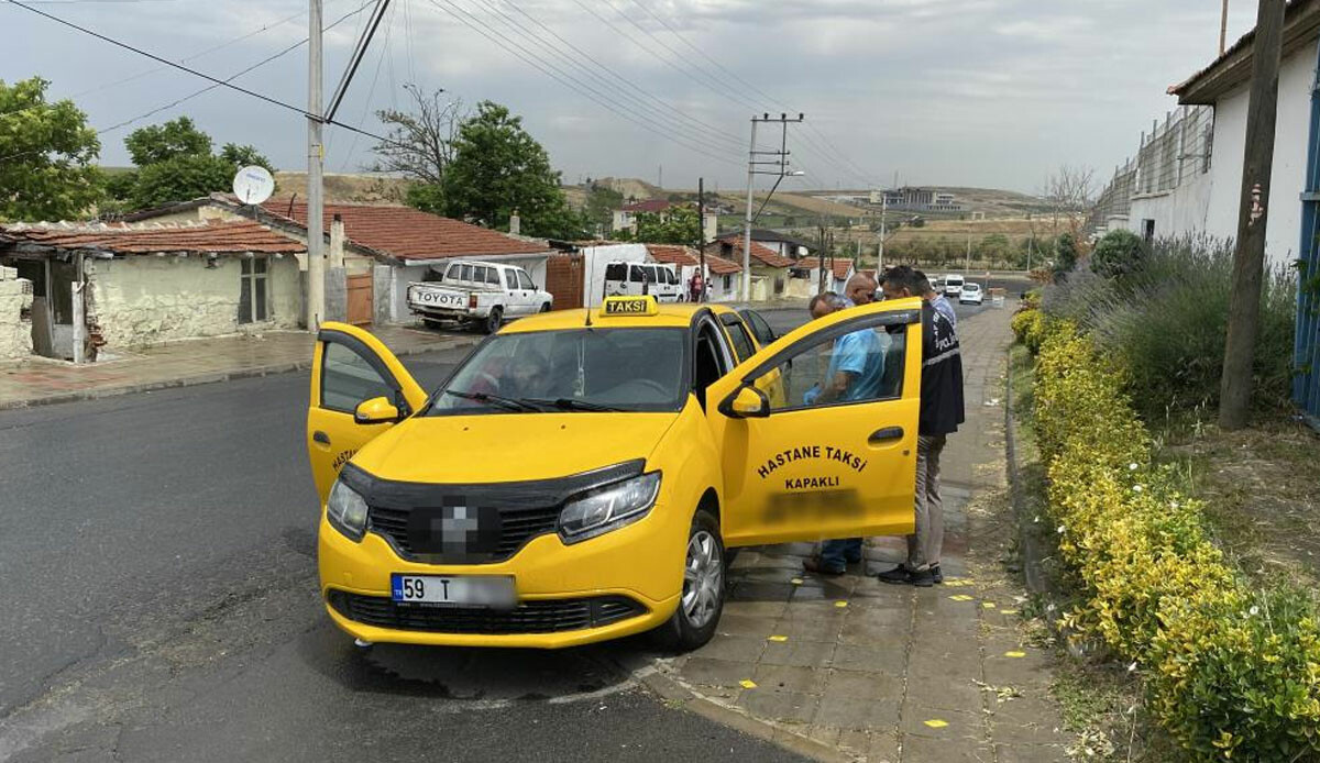 Kadın taksiyi çalıp kaçtıktan sonra kendini ihbar etti Kadın taksiyi çalıp kaçtıktan sonra kendini ihbar etti