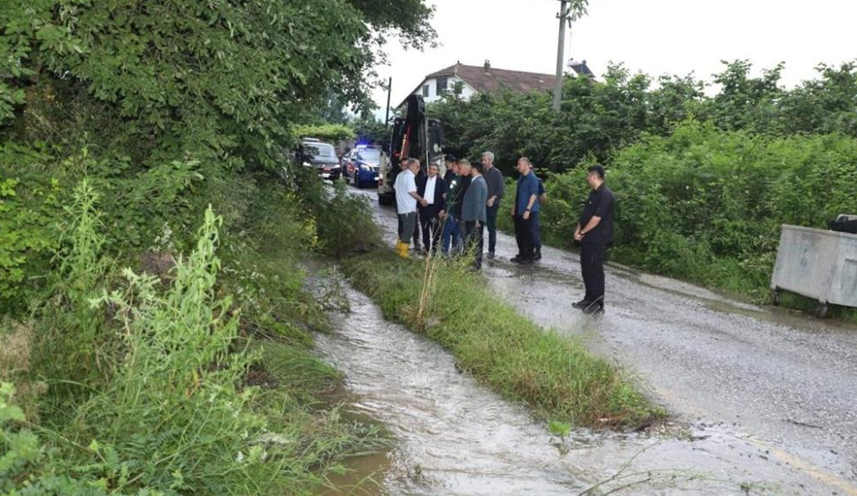 Düzce'de dere yataklarına yakın olan evler tahliye edilecek Düzce'de dere yataklarına yakın olan evler tahliye edilecek