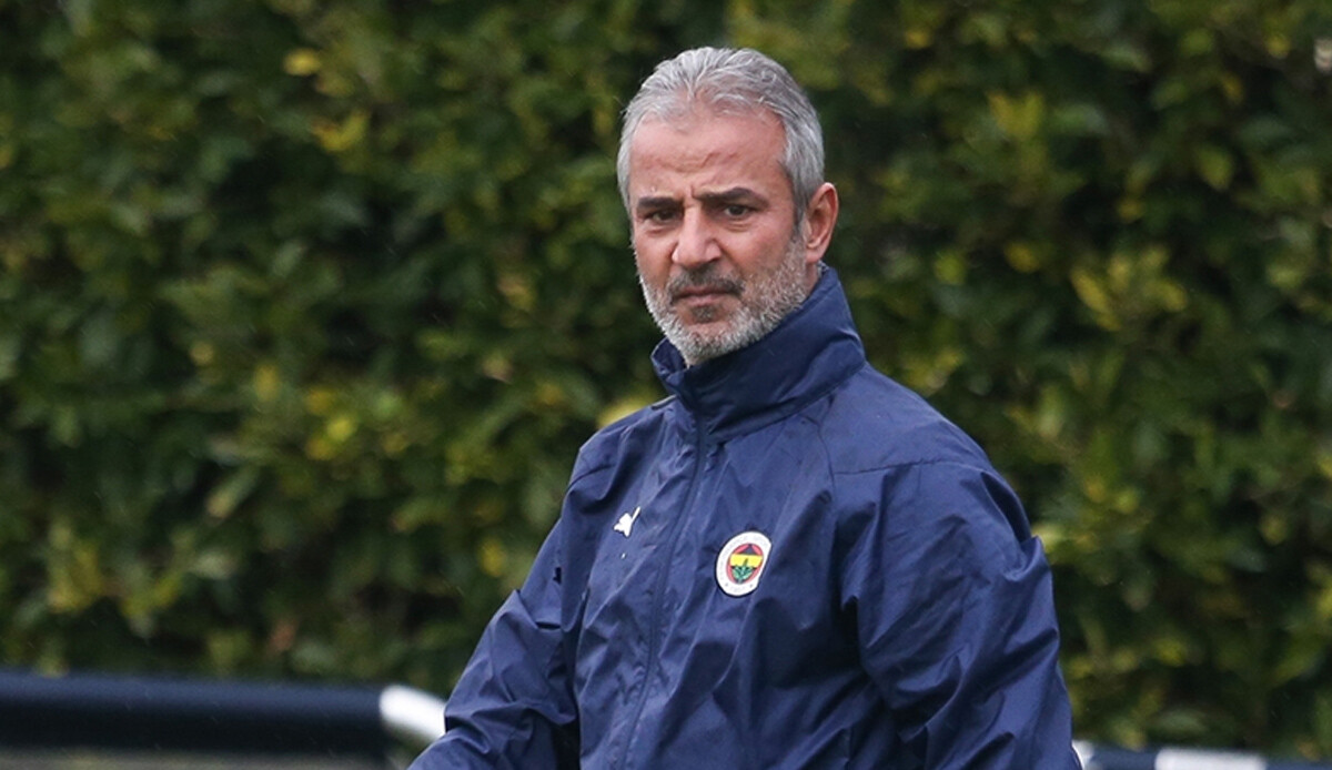 Fenerbahçe'de ibre İsmail Kartal'a döndü Fenerbahçe'de ibre İsmail Kartal'a döndü