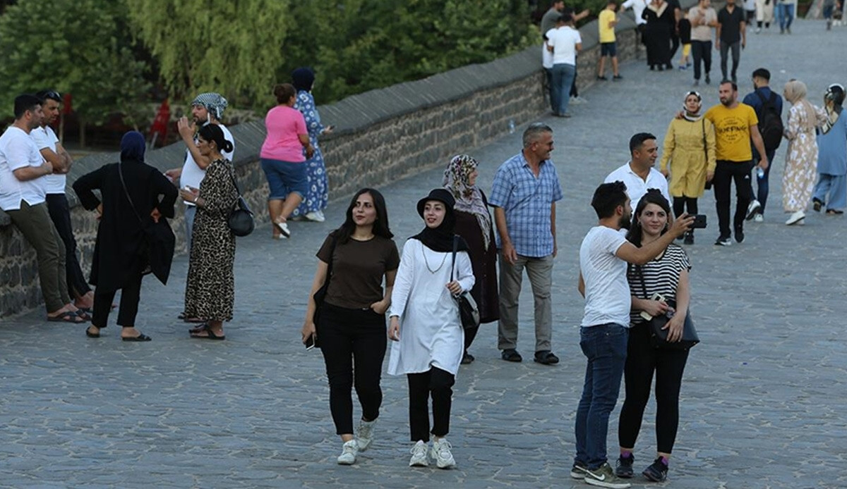 Ücretsiz tatil için öğrenci olma şartı yok! 'Seyahatsever Projesi' gençlere kapılarını açıyor
