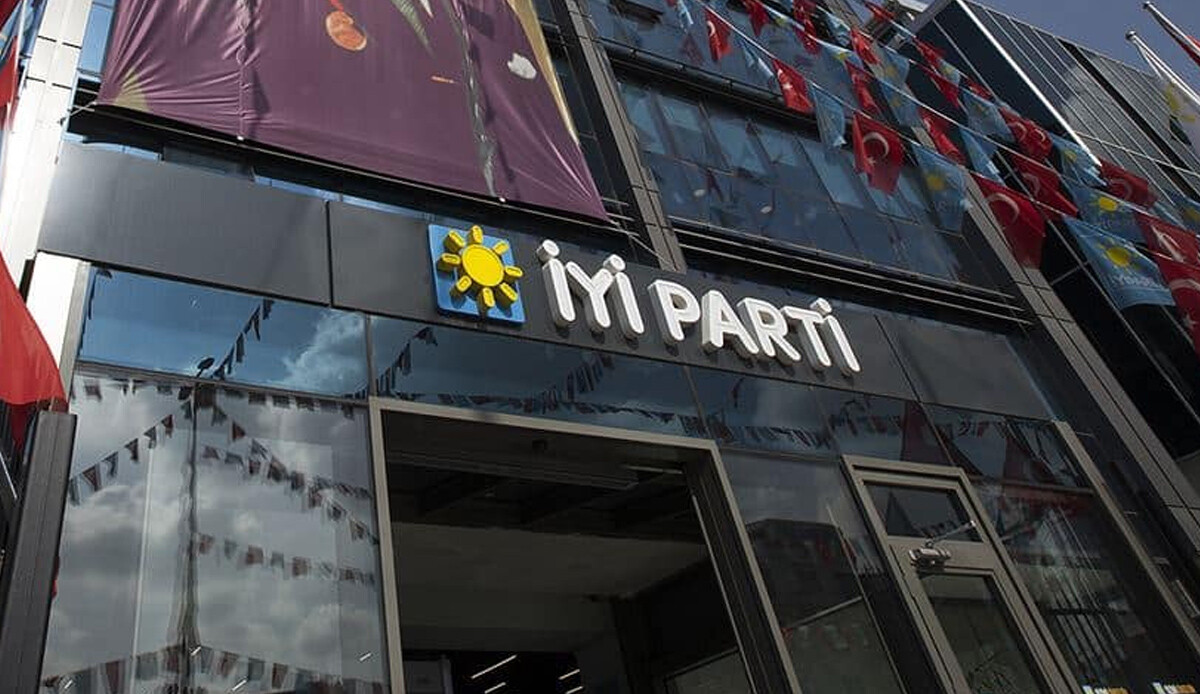 İyi Parti’de bir kurucu isim daha istifa etti İyi Parti’de bir kurucu isim daha istifa etti