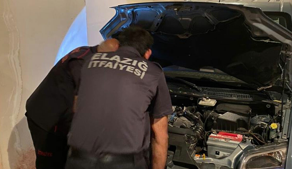 Aracından ses geldi, kaputu açınca neye uğradığını şaşırdı! Hemen yetkililer bildirdi