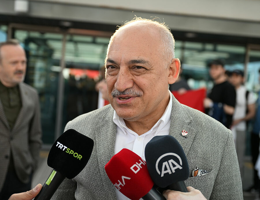 Stefan Kuntz A Milli Takım'dan ayrılıyor mu? Mehmet Büyükekşi'nin açıklaması şaşırttı Stefan Kuntz A Milli Takım'dan ayrılıyor mu? Mehmet Büyükekşi'nin açıklaması şaşırttı