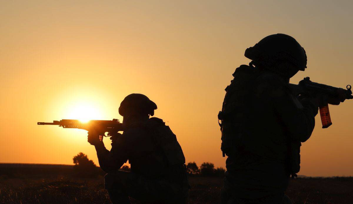 Son dakika... Suriye sınırından ülkeye girmeye çalışan 1'i terörist 2 kişi yakalandı Son dakika... Suriye sınırından ülkeye girmeye çalışan 1'i terörist 2 kişi yakalandı