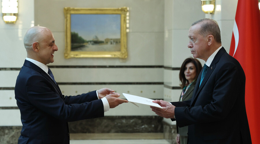 Polonya Büyükelçisi Cumhurbaşkanı Erdoğan’a güven mektubunu sundu Polonya Büyükelçisi Cumhurbaşkanı Erdoğan’a güven mektubunu sundu