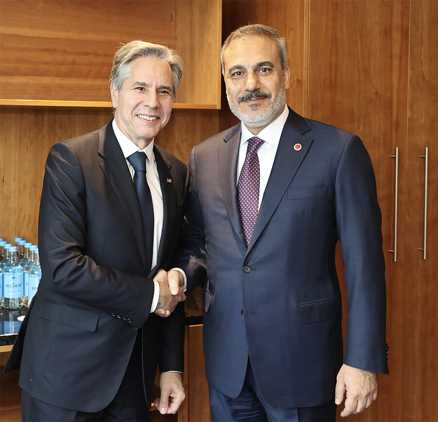 Hakan Fidan'ın ABD'li mevkidaşı Anthony Blinken ile fotoğrafı sosyal medyaya damga vurdu