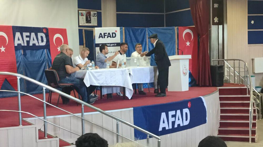 Adıyaman'da 159 depremzede aile kura ile yeni evlerine kavuştu Adıyaman'da 159 depremzede aile kura ile yeni evlerine kavuştu