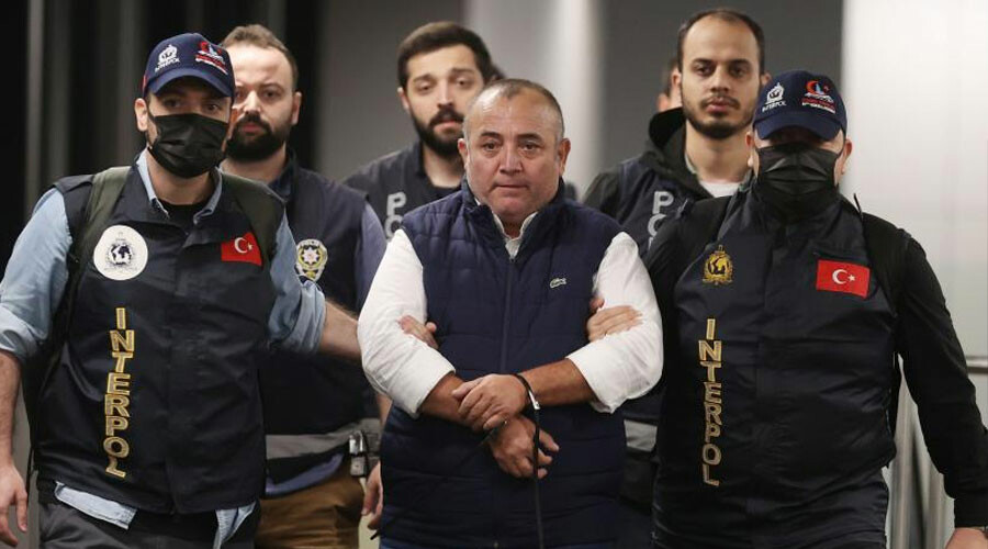 Tosuncuk’un sağ kolu ilk kez konuştu: Facebook’tan tanışmışlar Tosuncuk’un sağ kolu ilk kez konuştu: Facebook’tan tanışmışlar