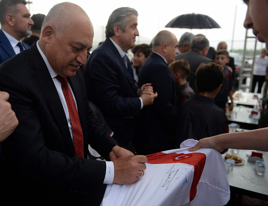 TFF'de yeni dönem! Mehmet Büyükekşi'nin yönetim listesi belli oldu