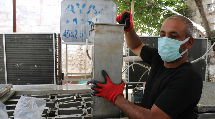 Kavurucu sıcaklar en çok onlara yaradı... Günde 20 ton satış yapıyorlar! Kavurucu sıcaklar en çok onlara yaradı... Günde 20 ton satış yapıyorlar!