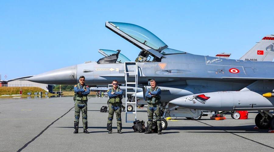 Air Defender’a Türkiye damga vurdu: Almanlar Türk pilotları yere göğe sığdıramadı Air Defender’a Türkiye damga vurdu: Almanlar Türk pilotları yere göğe sığdıramadı
