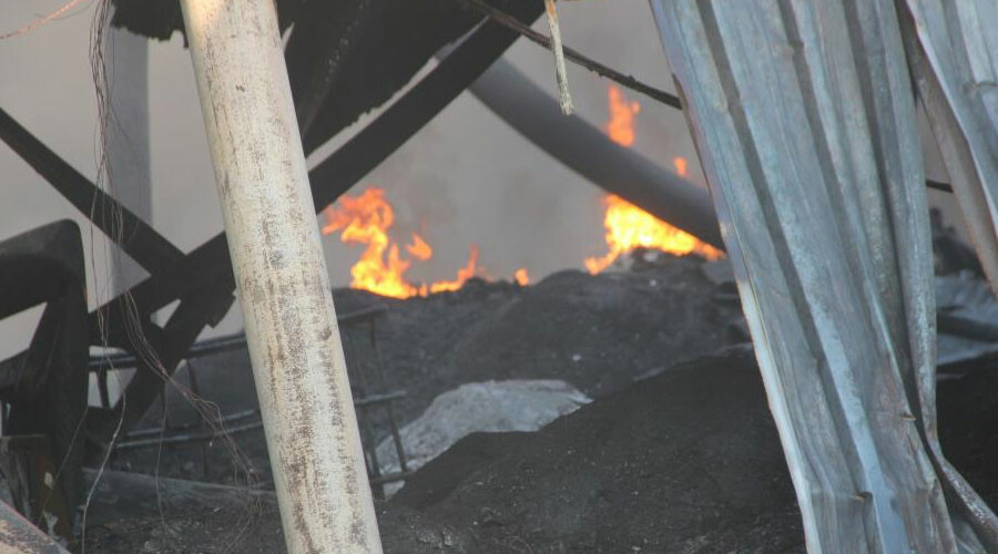 Manisa’da geri dönüşüm tesisinde yangın kontrol altına alındı