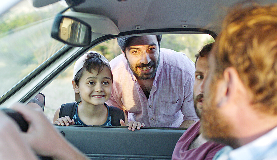 Absürt bir yerli komedi: Acı tebessüm | Sinemada bu hafta Absürt bir yerli komedi: Acı tebessüm | Sinemada bu hafta