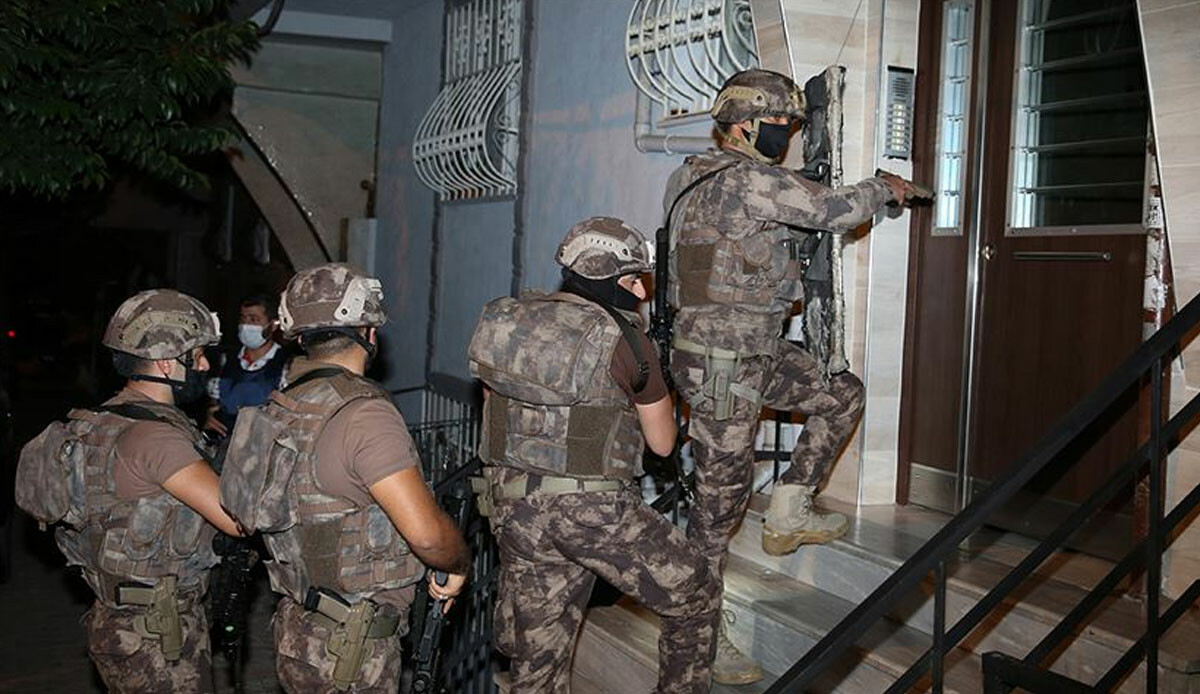Terör örgütlerinin sözde savaşçıları yakalandı: Çok sayıda kişi gözaltına alındı